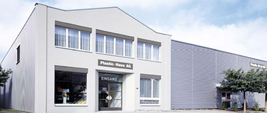Plastic-Haus-Large2