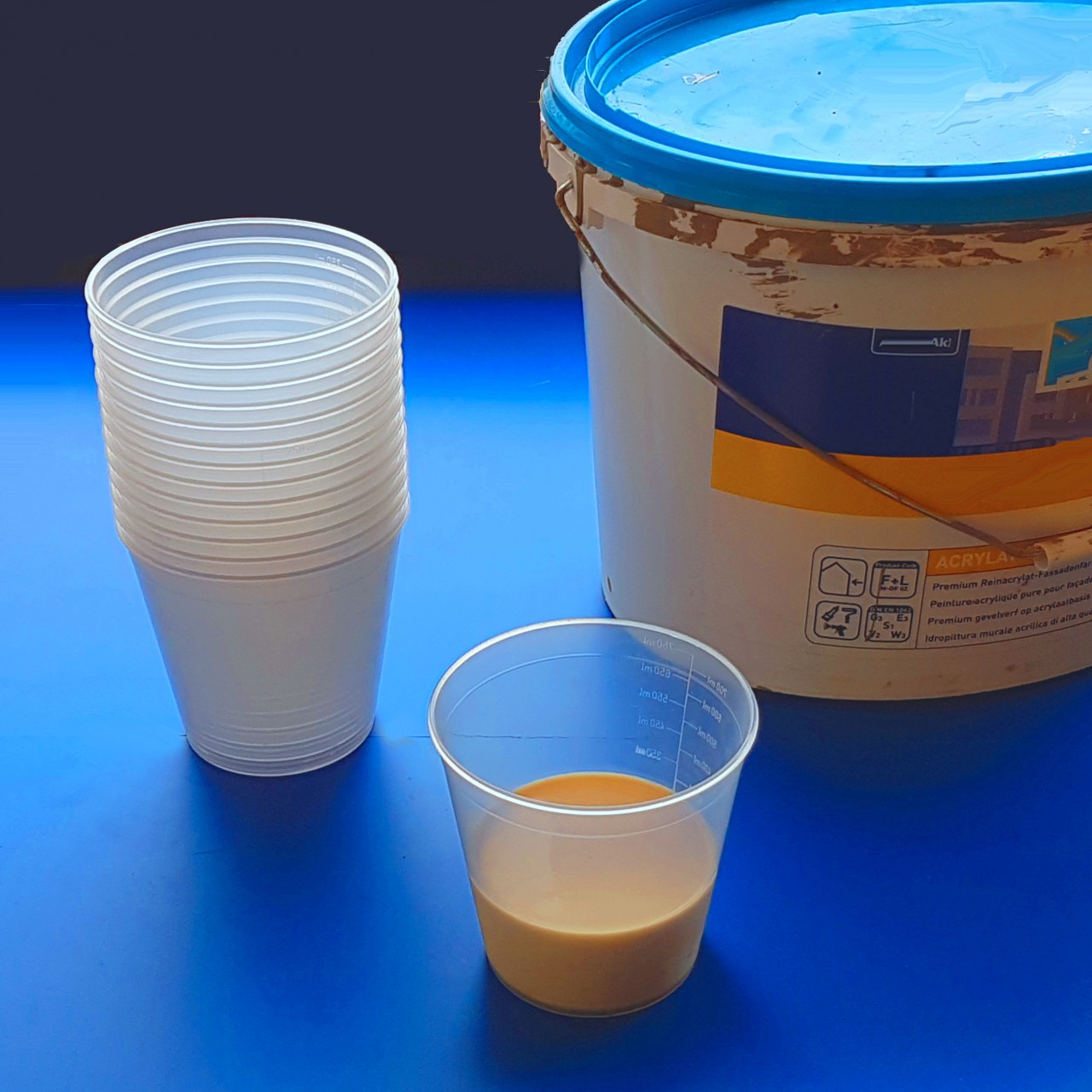 Messbecher / Gipsbecher