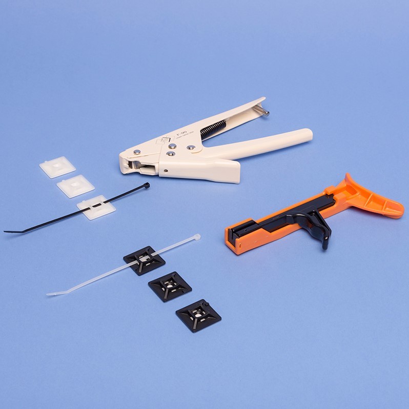 Zubehör zu Kabelbinder |(Spannzange, Sockel)